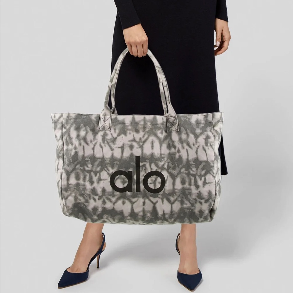 ALO YOGA Canvas Bag - Picture 2 of 6